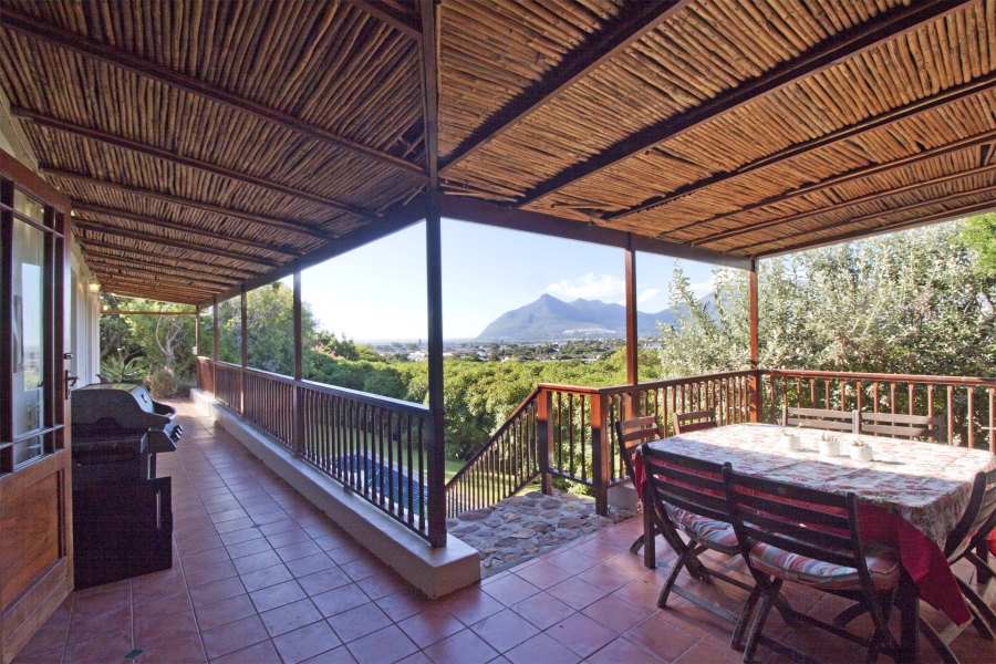 4 Bedroom Property for Sale in Capri Western Cape